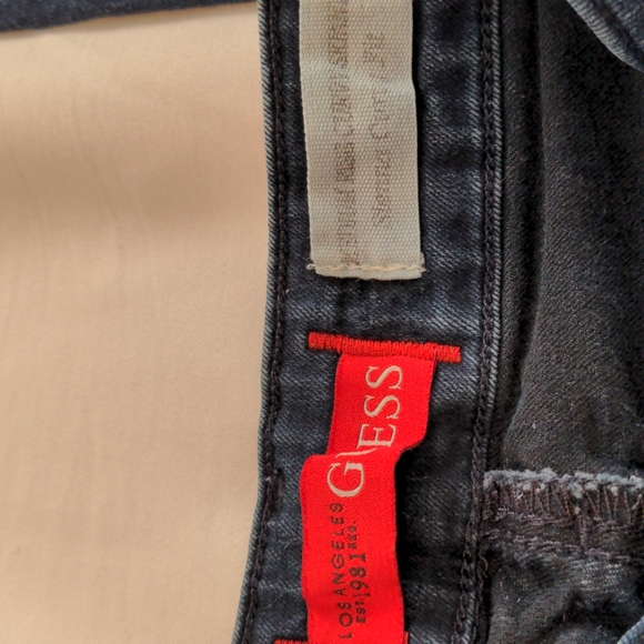 Guess medium rise curvy skinny jeans - Picture 2 of 3